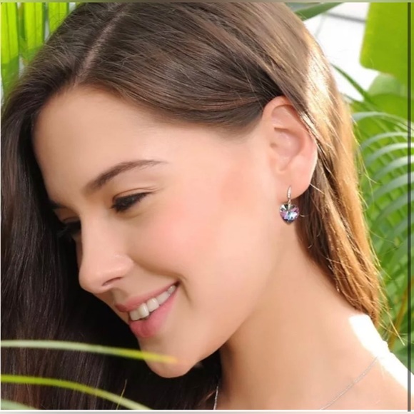 Women Silver Heart Crystals Earrings Dainty Jewelry - Picture 8 of 8